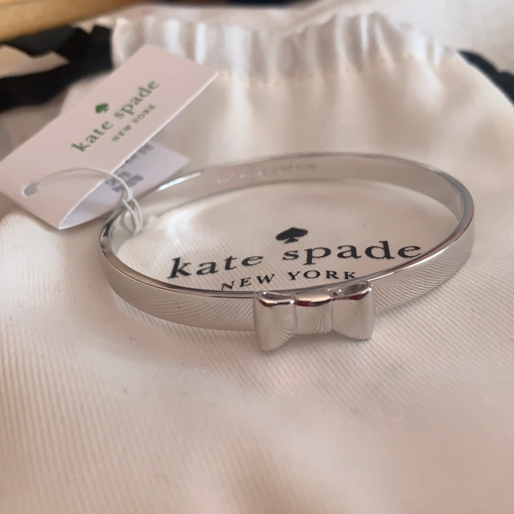 NEW ✨ Kate Spade silver bow bangle